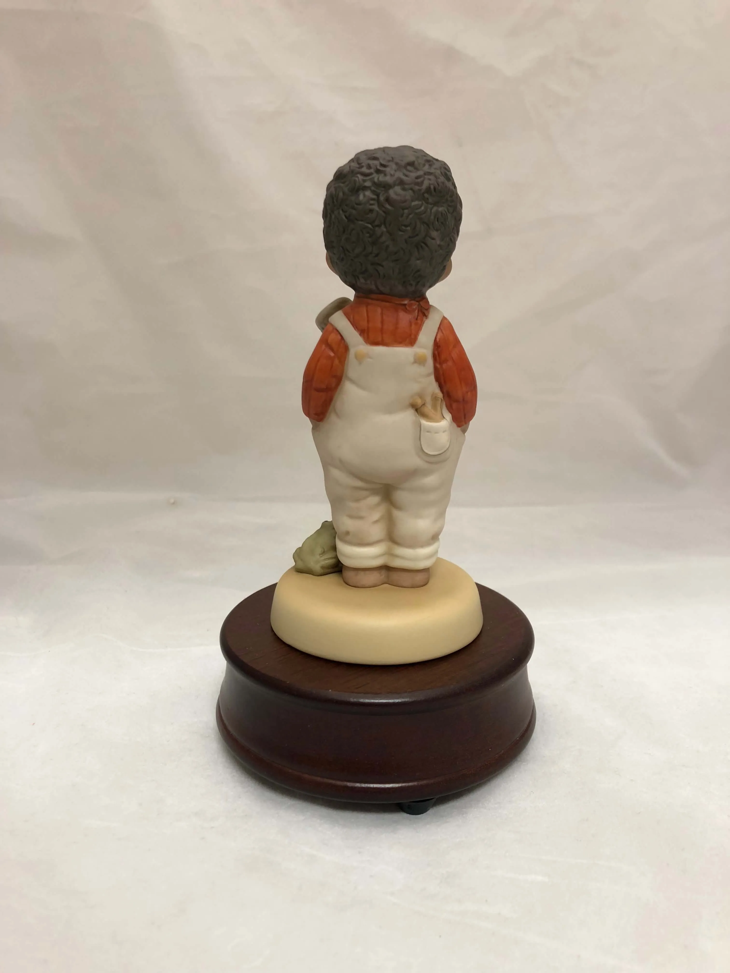 #640 Figurine