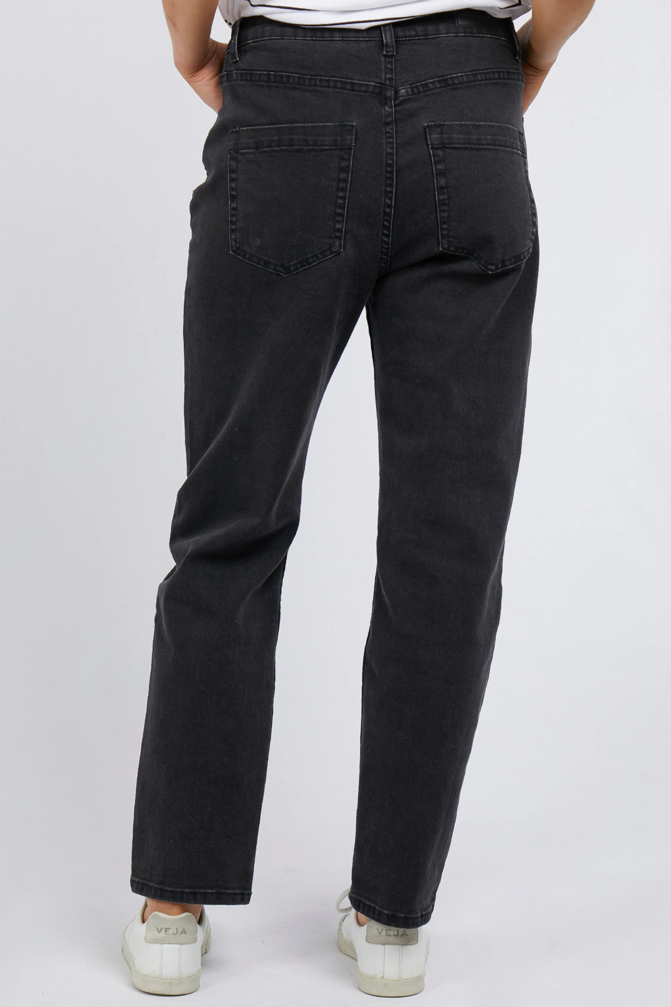 BARKLY STRAIGHT LEG JEAN - Washed Black