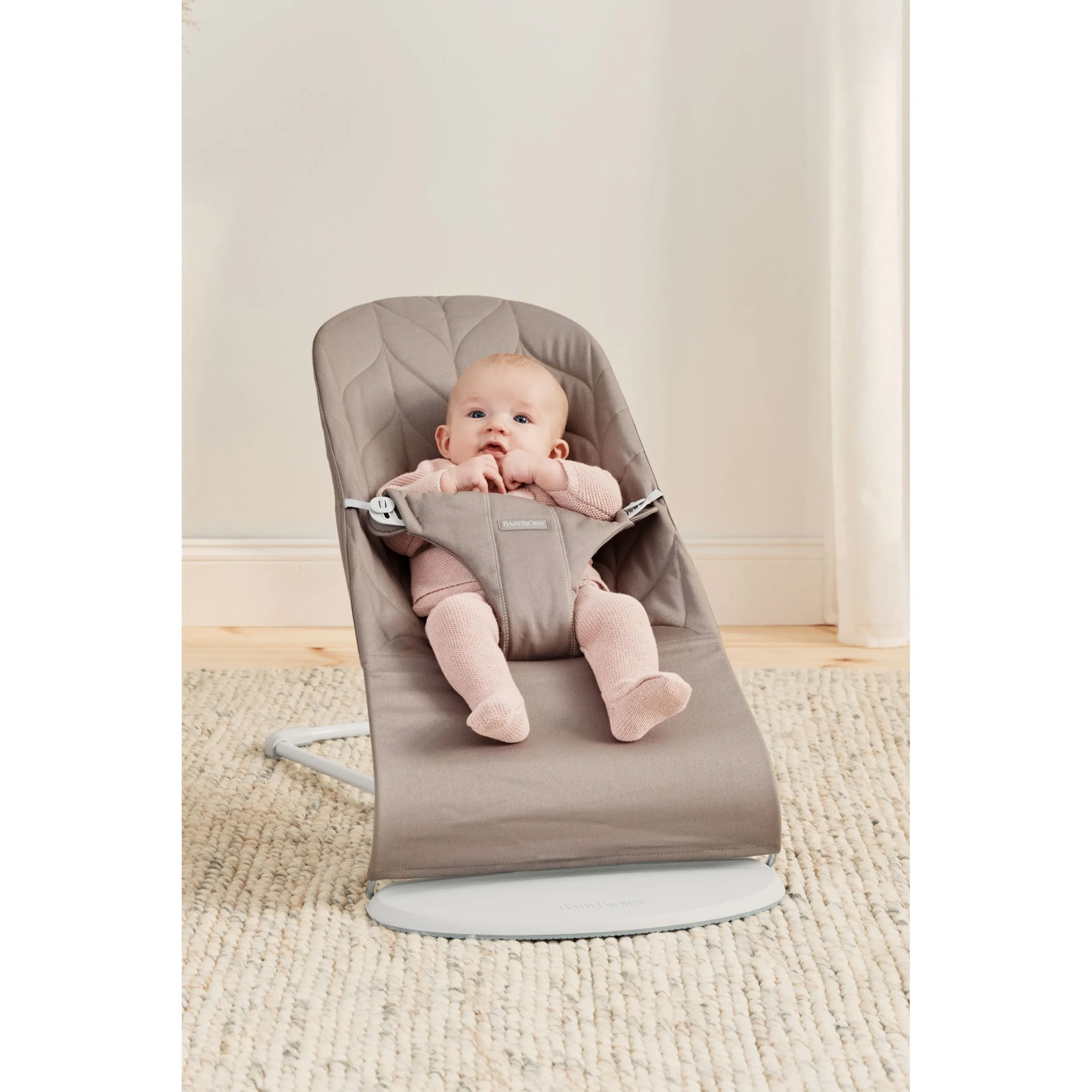 Bouncer Bliss Woven Petal Quilt - Sand Grey