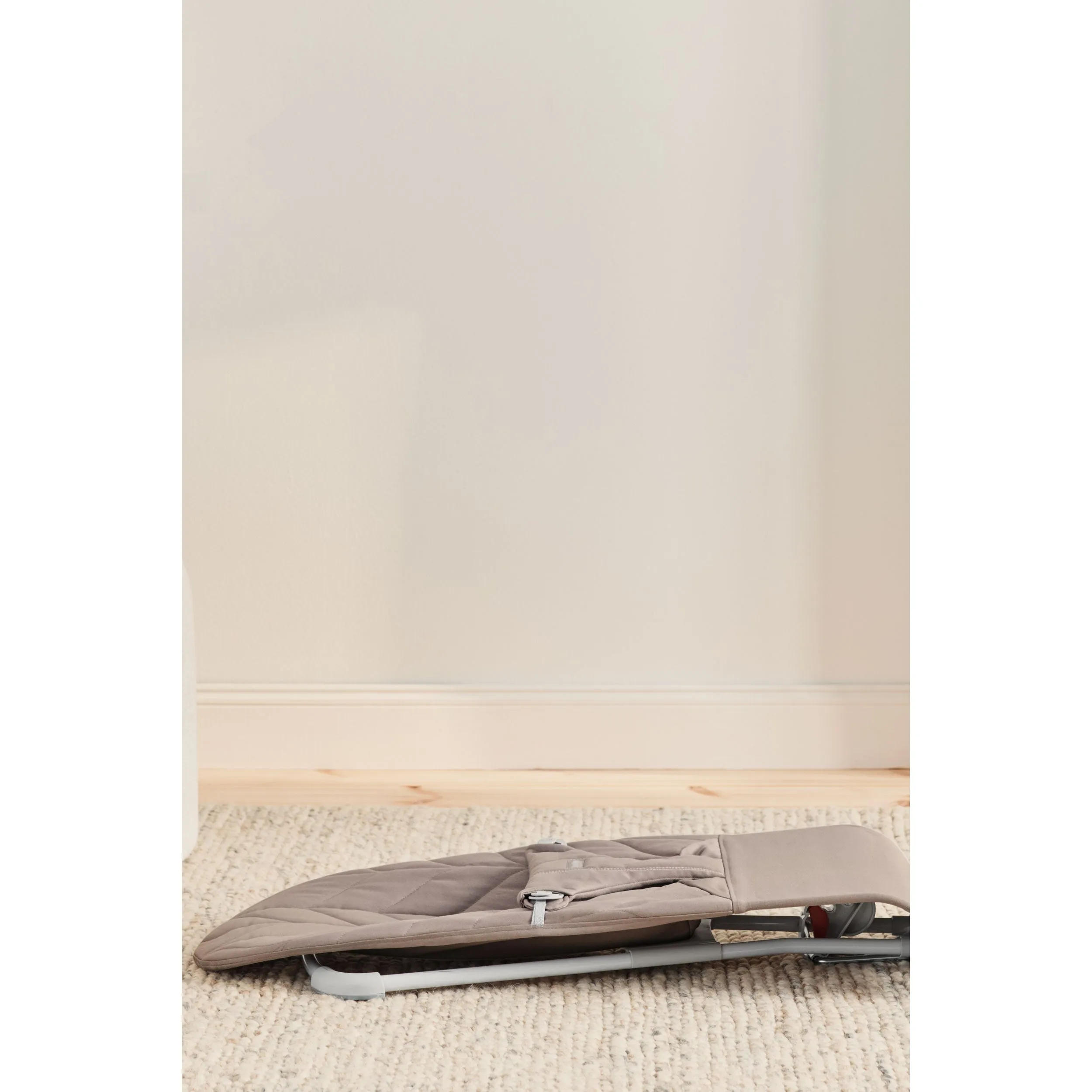 Bouncer Bliss Woven Petal Quilt - Sand Grey