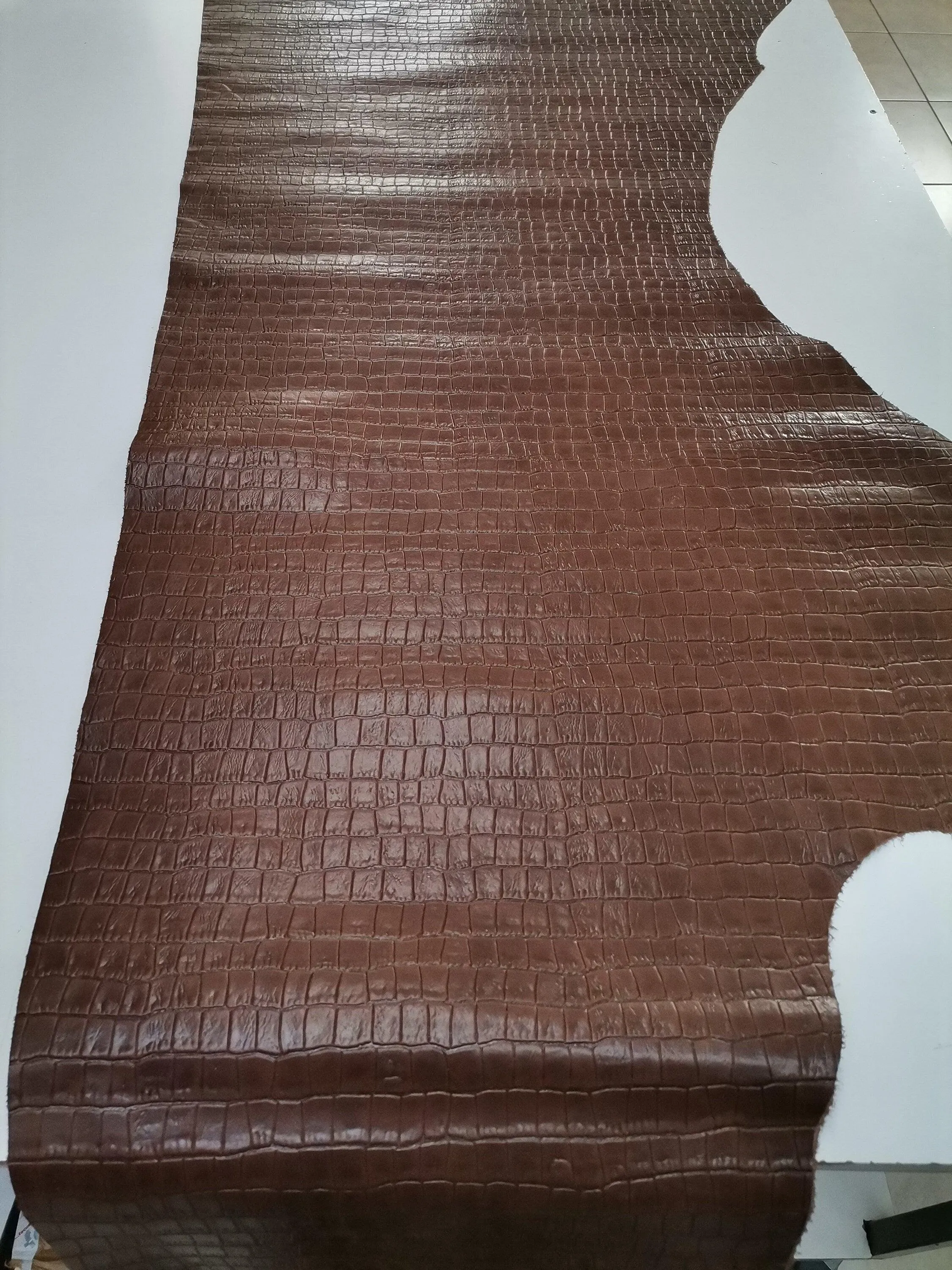 Cow leather printed crocodile effect, genuine cowhide leather sheets alligator embossed, thickness 1,2mm(3 oz)