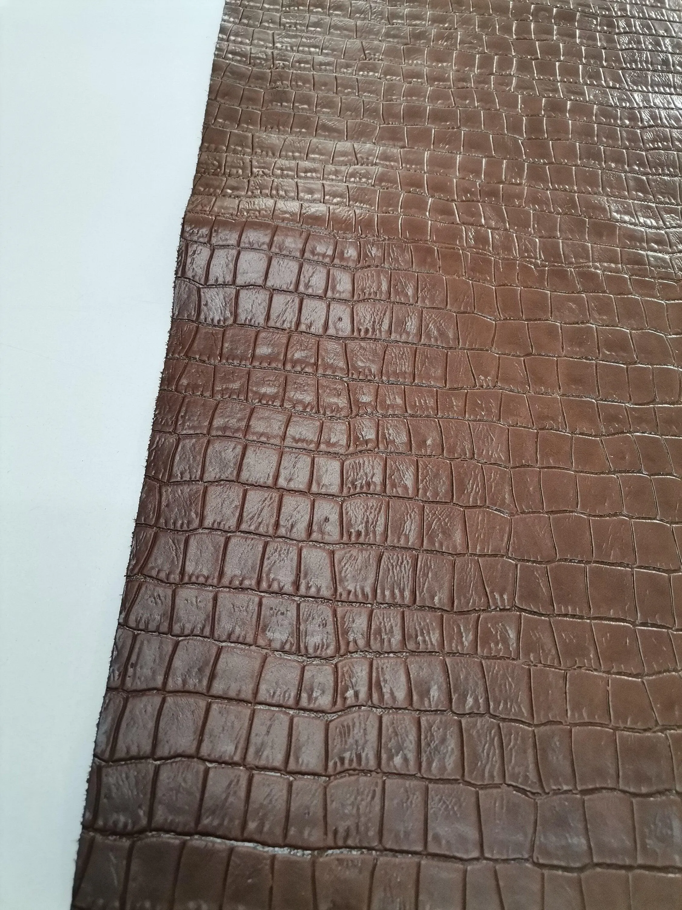 Cow leather printed crocodile effect, genuine cowhide leather sheets alligator embossed, thickness 1,2mm(3 oz)