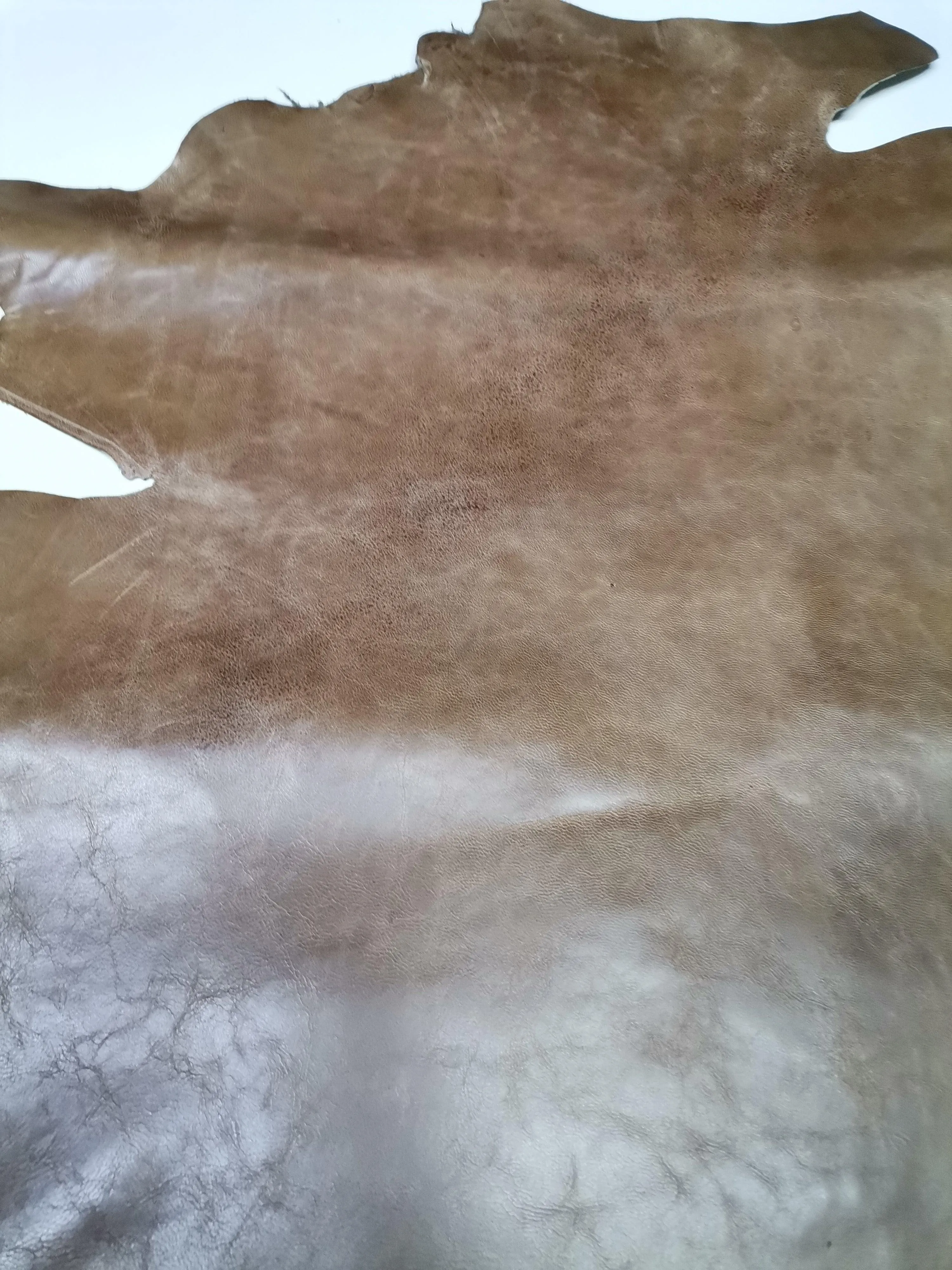 Goat antique, crunchy leather, Two tone goat hide, Milled oily rustic leather, Semi Veg Tanned