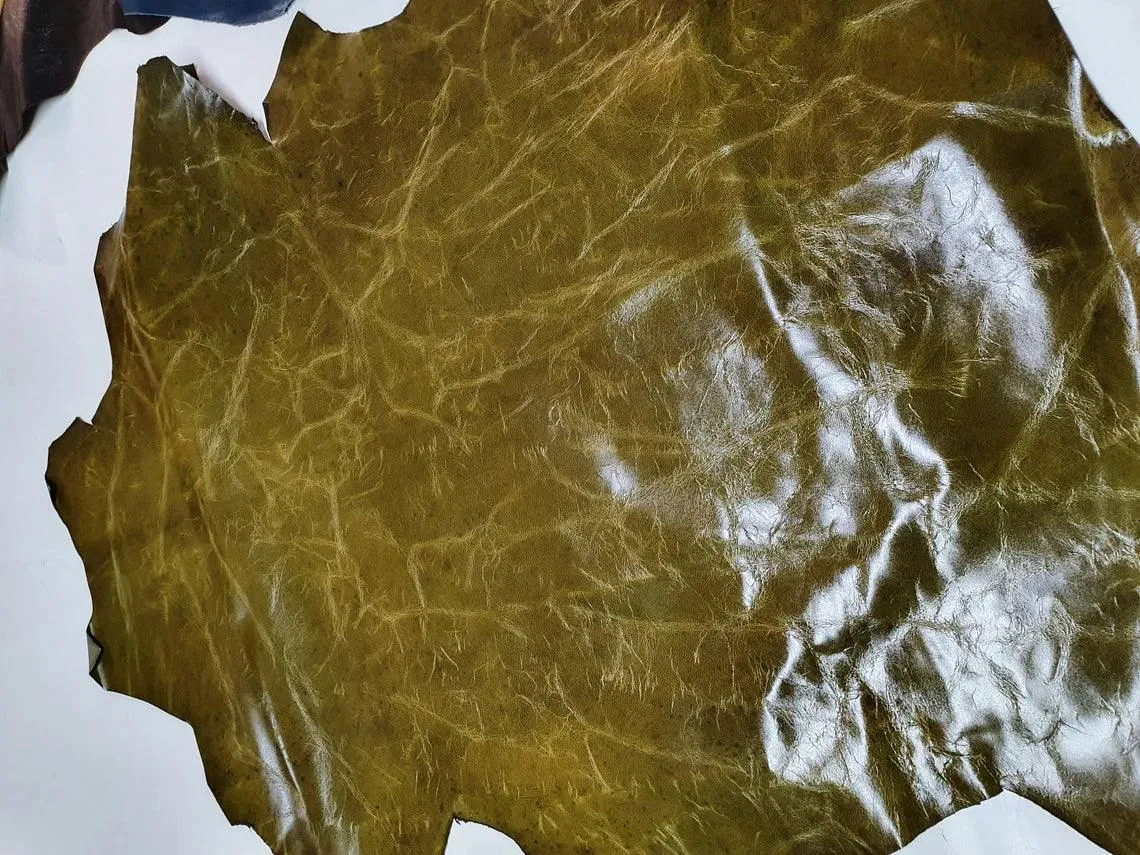 Goat antique, crunchy leather, Two tone goat hide, Milled oily rustic leather, Semi Veg Tanned