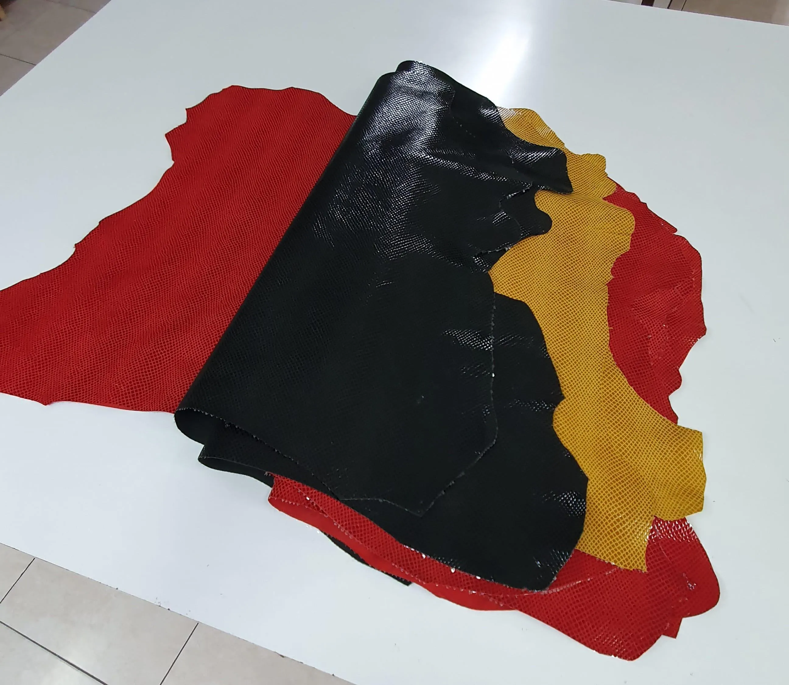 Goat suede Leather snake printed, Genuine Goat hide skin reptil effect Leather thick. 0,9mm(2 oz)