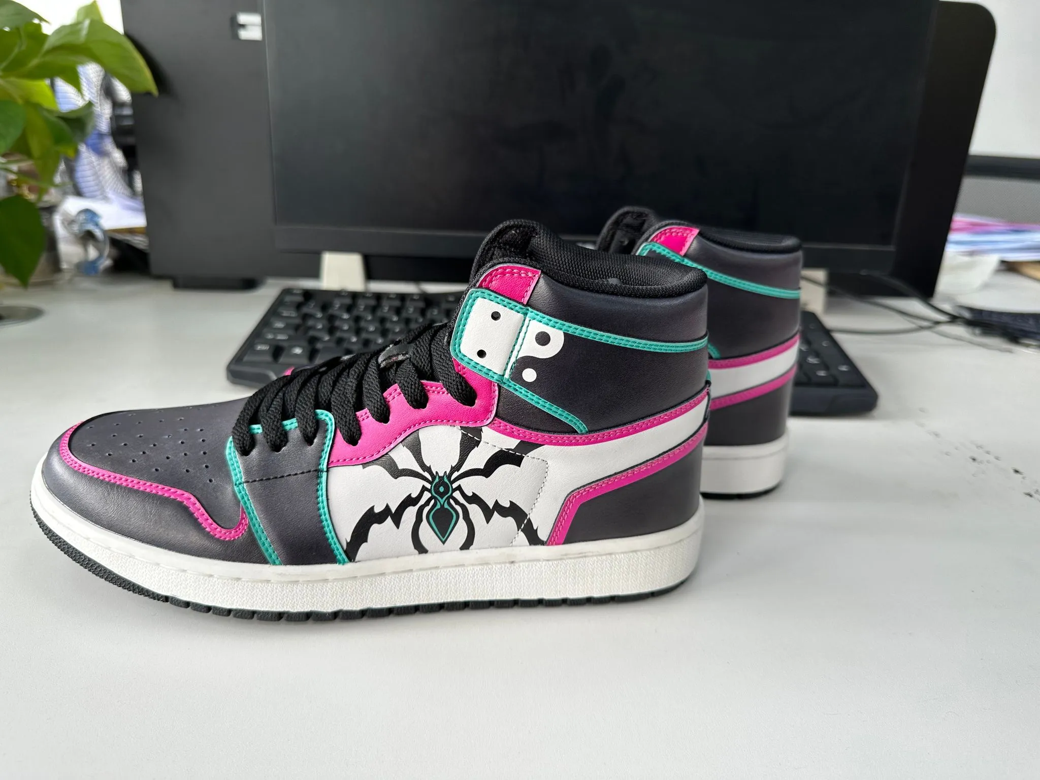 Juri "SIN" Equil Street Kicks [V1]