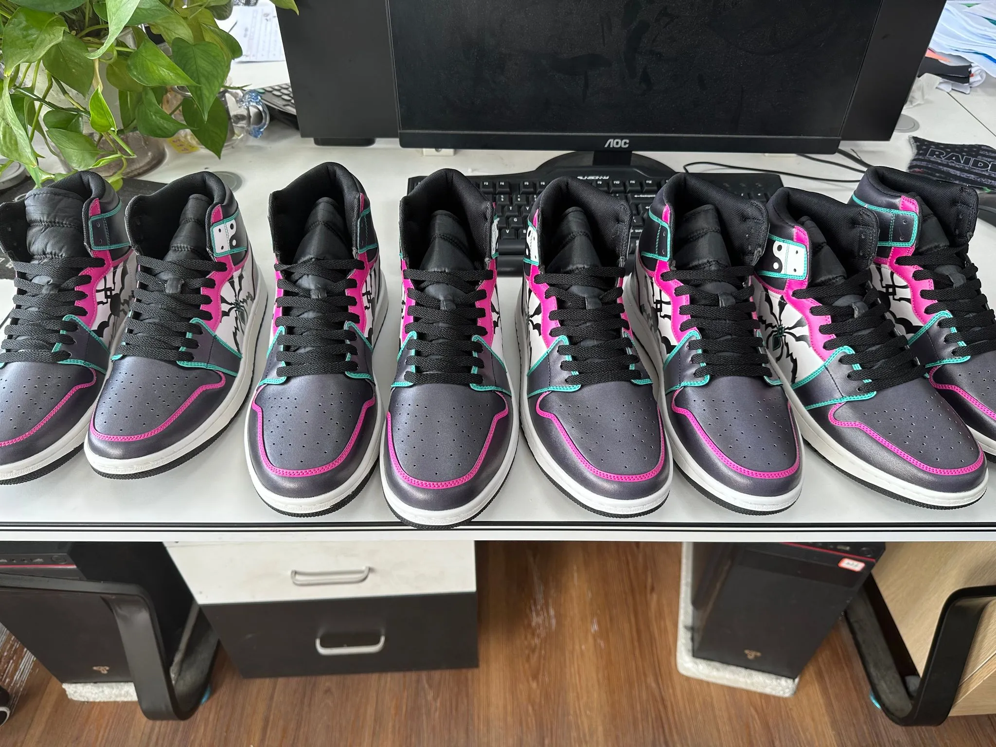 Juri "SIN" Equil Street Kicks [V1]