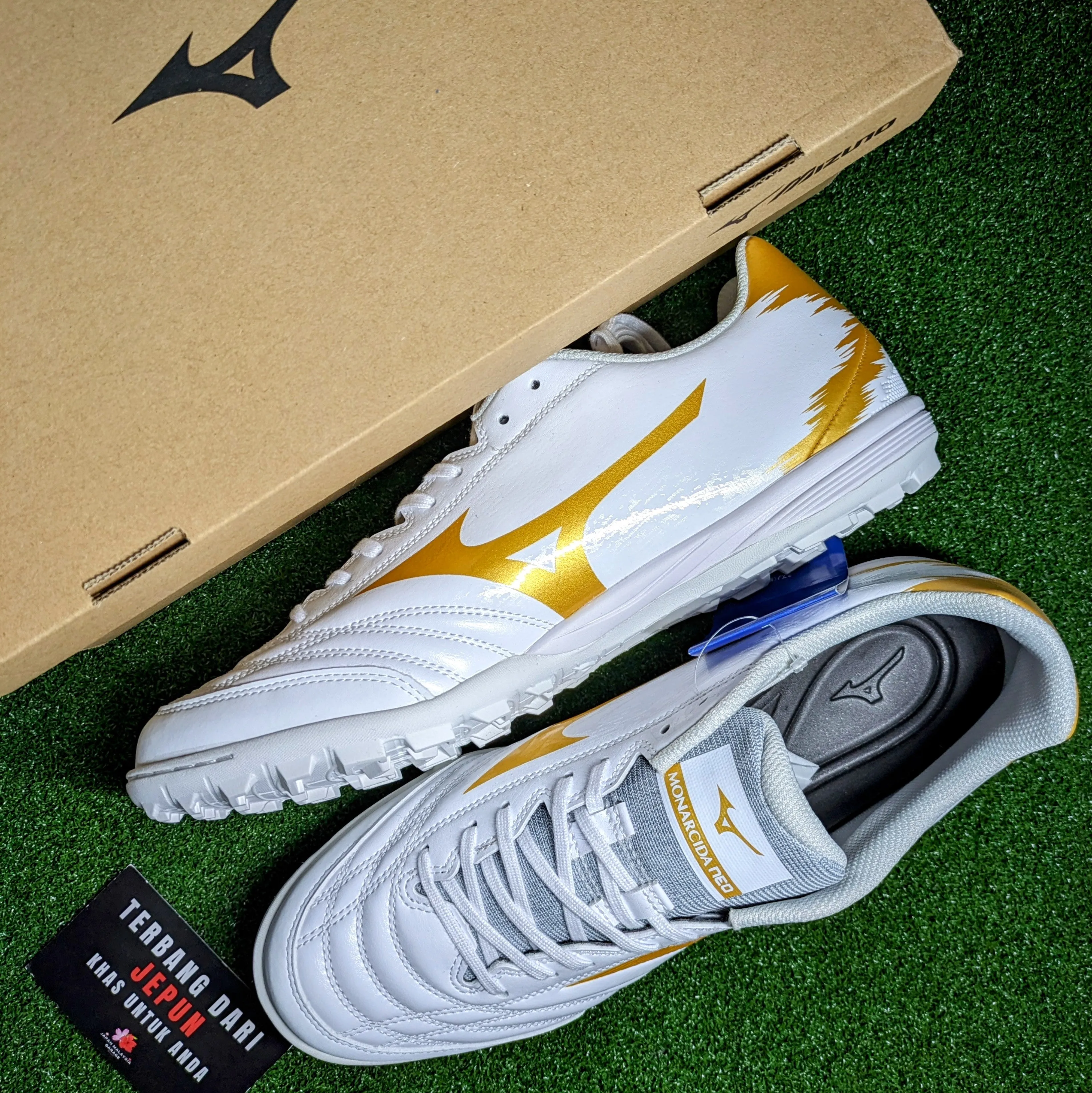Mizuno Monarcida Neo Sala Pro TF(White/Gold)