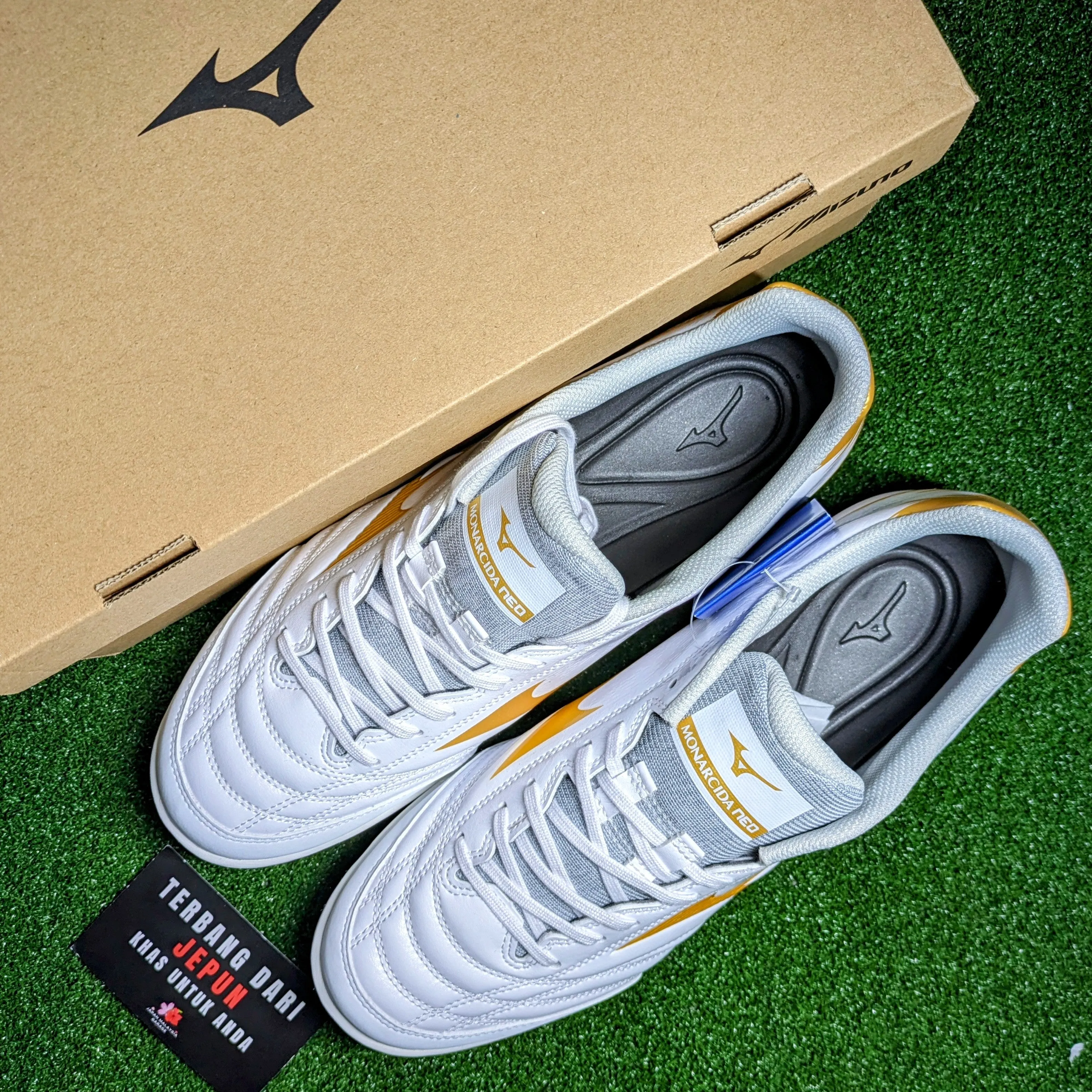 Mizuno Monarcida Neo Sala Pro TF(White/Gold)