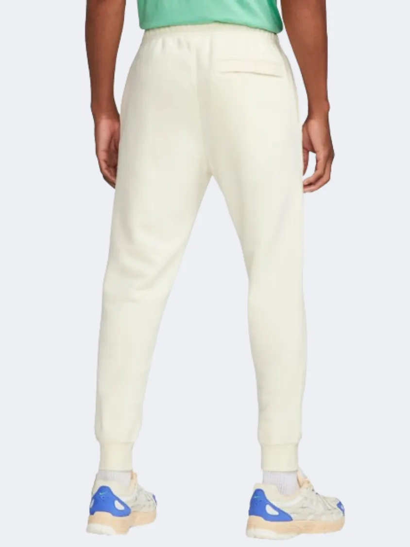 Nike Club Men Lifestyle Pant Coconut Milk