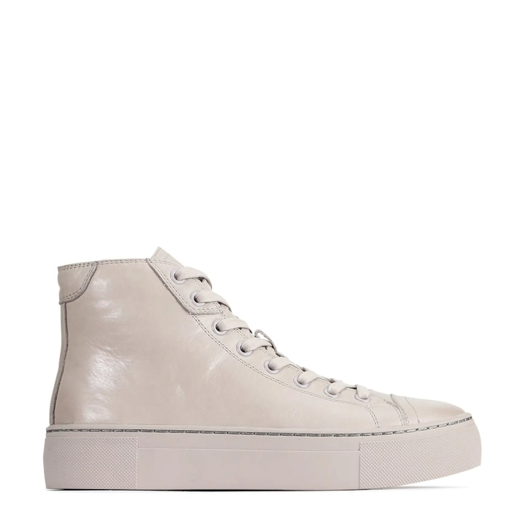 RETROSPECTIVE ARCHIVE SNEAKERS