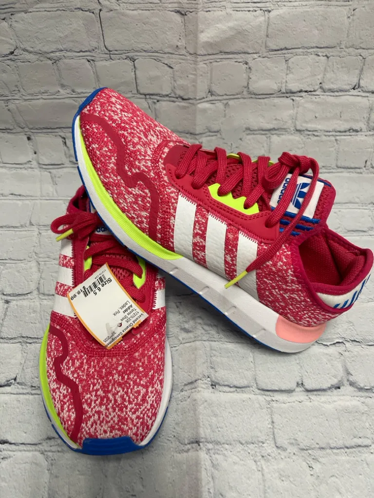 Size 6.5 Ladies Pink Adidas Tennis Shoe