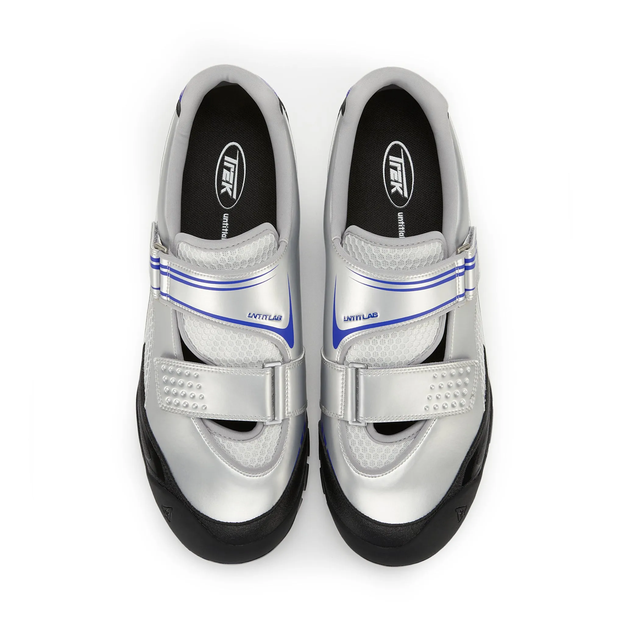 Swift Trek Aero Sneakers (Silver)