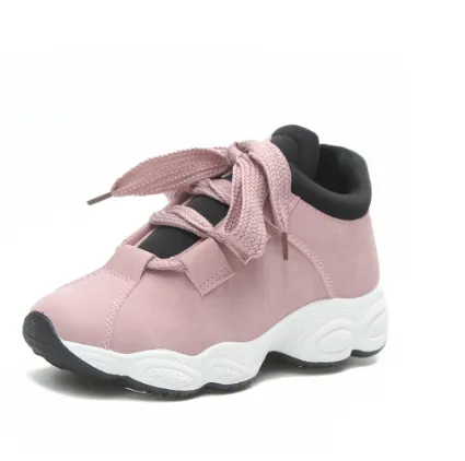 Women's Sneakers - Stylish modern design-حذاء رياضي نسائي - بتصميم عصري انيق