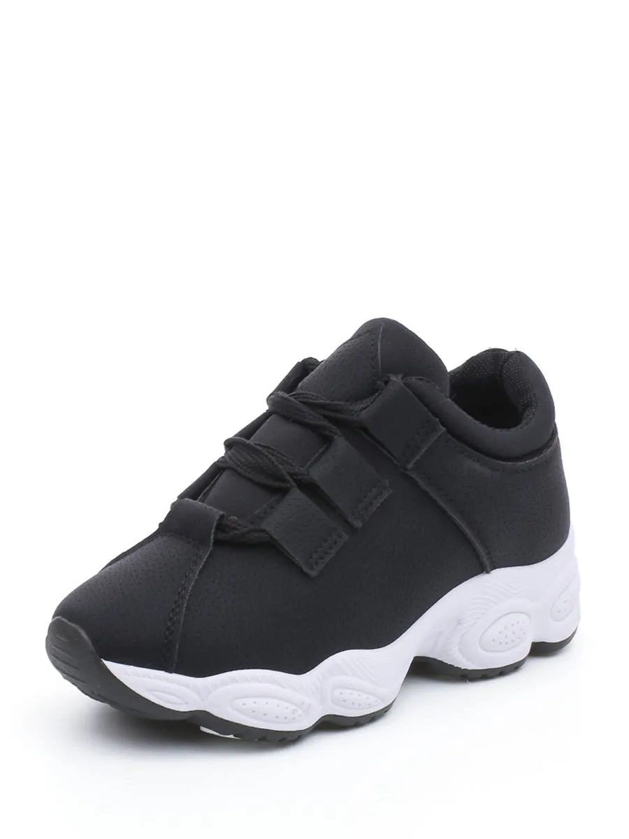 Women's Sneakers - Stylish modern design-حذاء رياضي نسائي - بتصميم عصري انيق